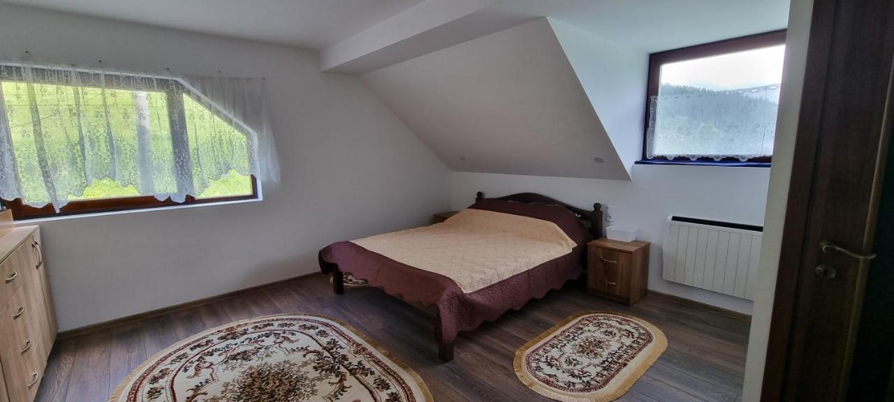 Karacsony Guest House Lunca de Sus Ngoại thất bức ảnh