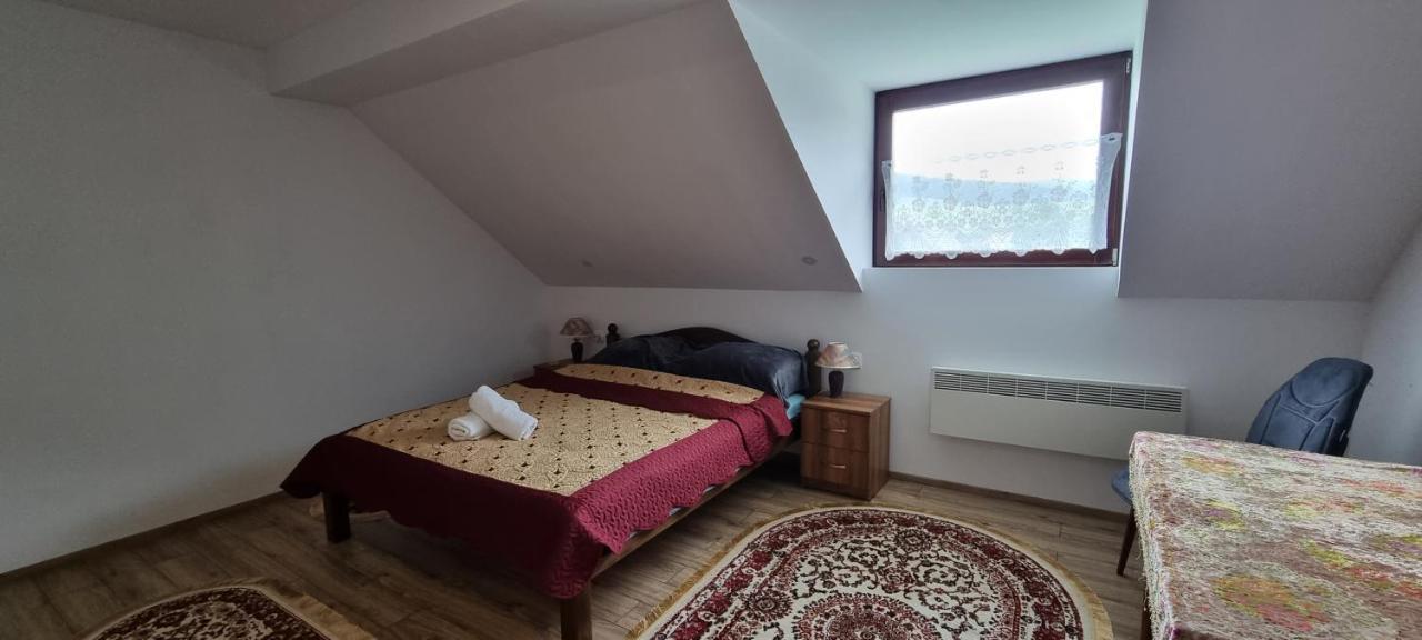 Karacsony Guest House Lunca de Sus Ngoại thất bức ảnh